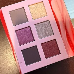 Mary Kay Eye Shadow Palette with Gold and Brown Shades